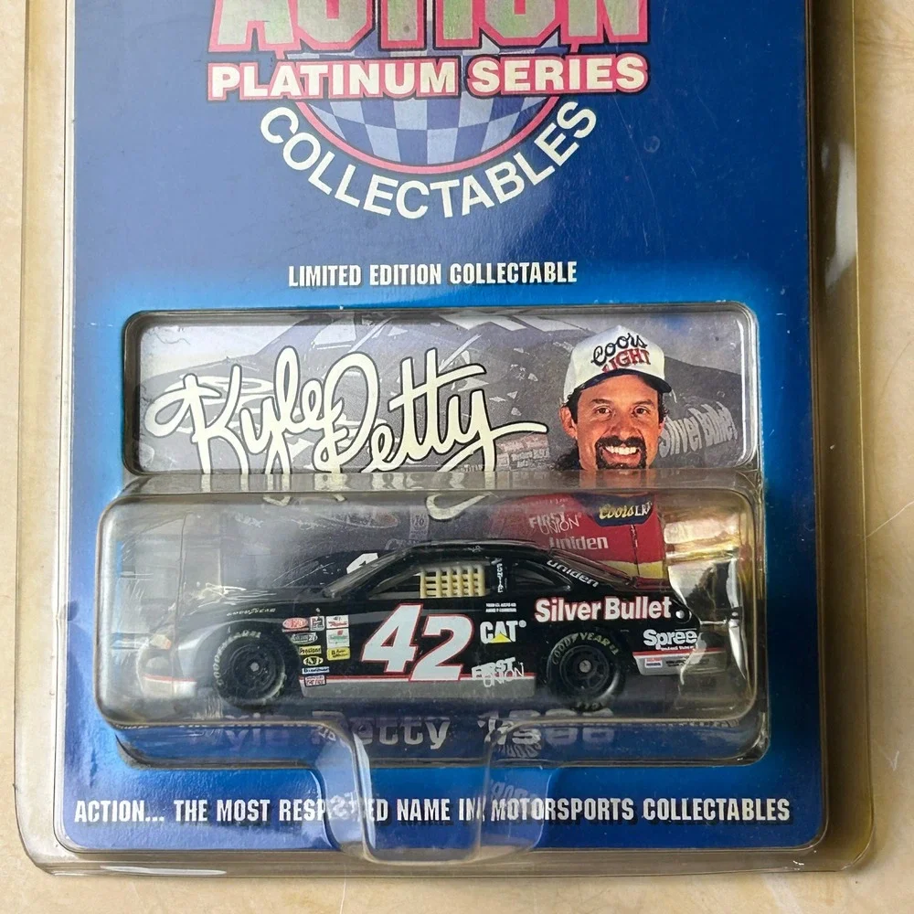 Action Racing Kyle Petty 1:64 Black 96 Coors Light Silver Bullet Platinum Series
